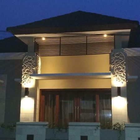 Imperial Villa Syariah ジョグジャカルタ エクステリア 写真