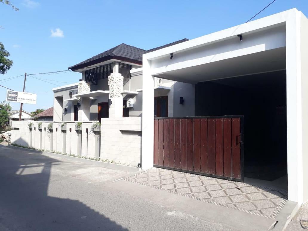 Imperial Villa Syariah ジョグジャカルタ エクステリア 写真