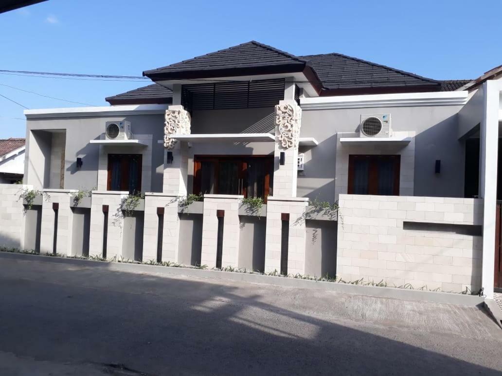 Imperial Villa Syariah ジョグジャカルタ エクステリア 写真